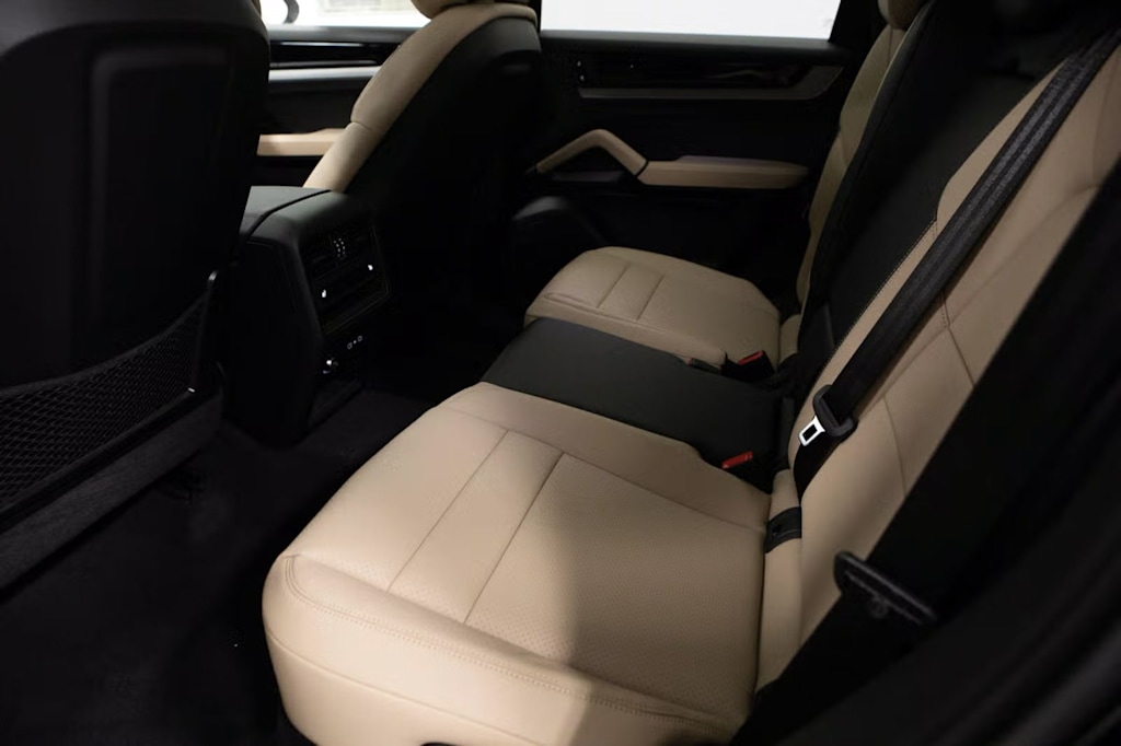 Thumbnail: 2026 Porsche Cayenne - 10