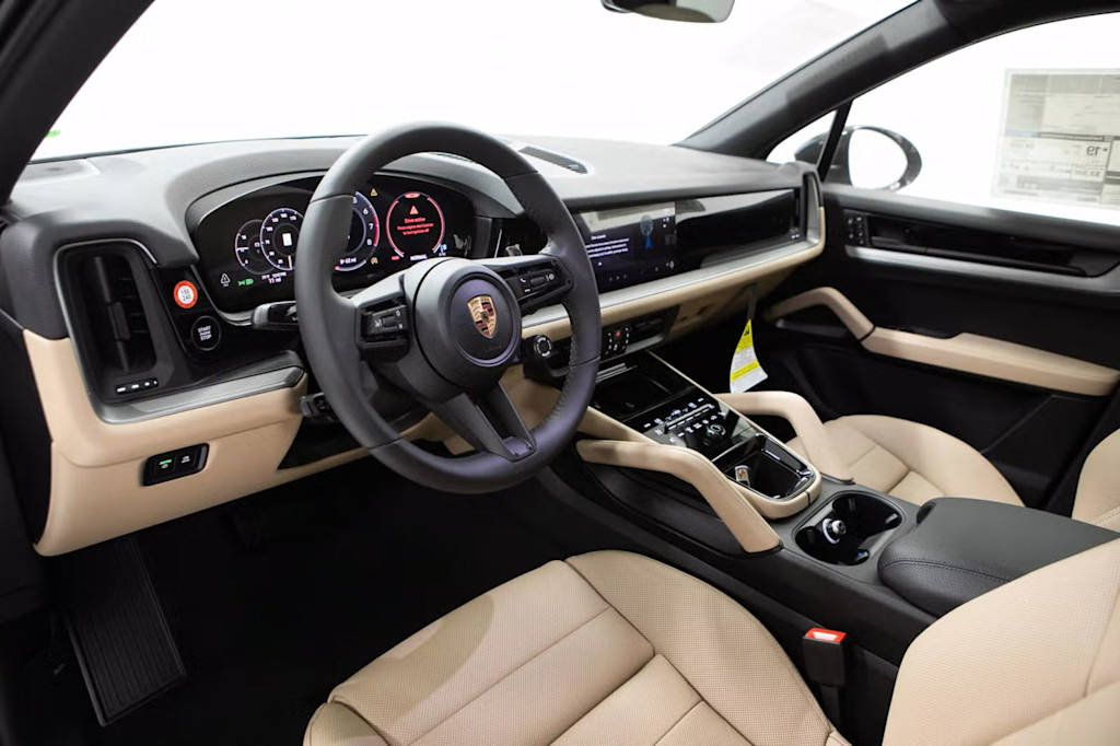 Thumbnail: 2026 Porsche Cayenne - 2