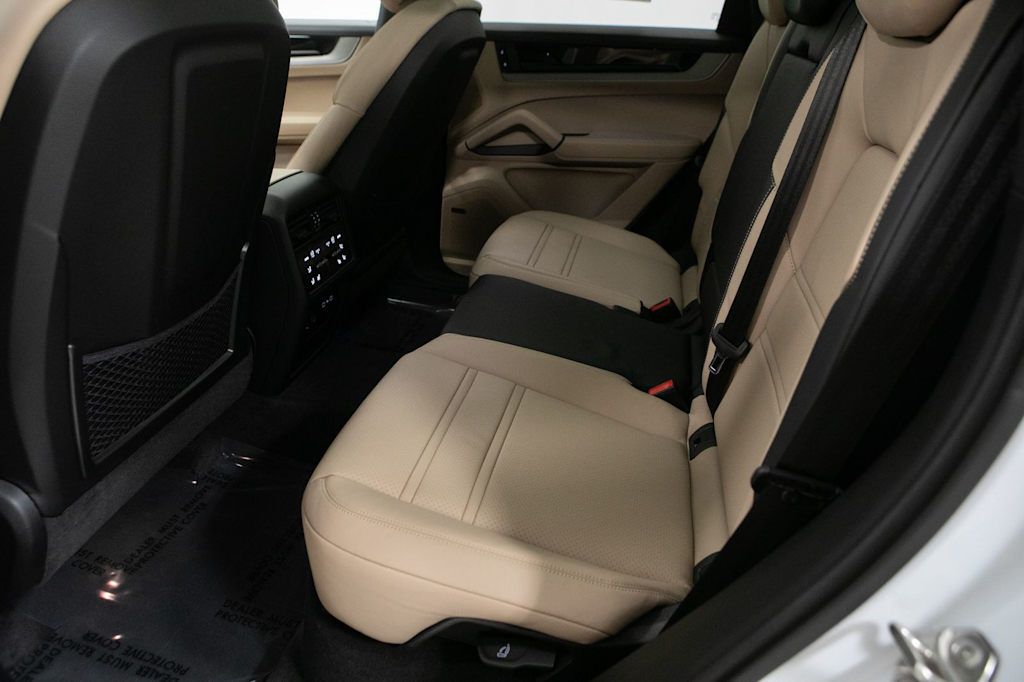 Thumbnail: 2026 Porsche Cayenne - 9