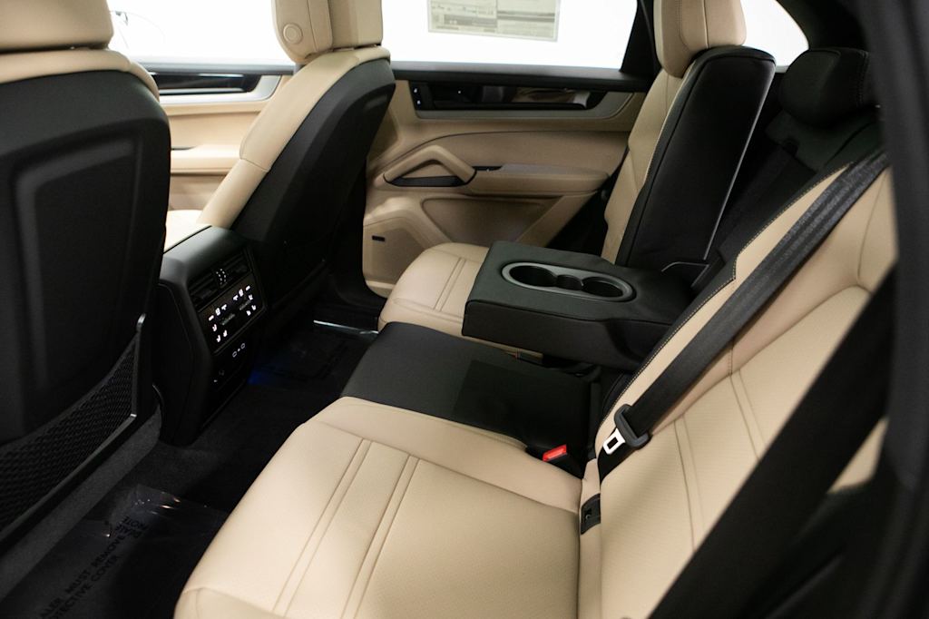 Thumbnail: 2026 Porsche Cayenne - 38