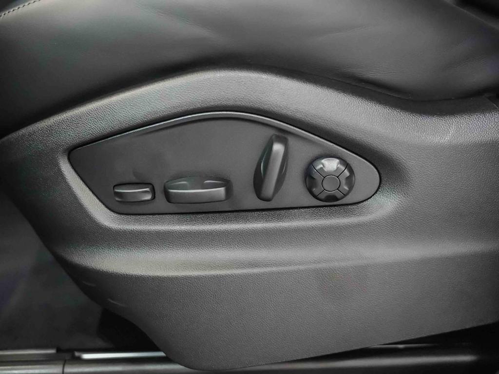 Thumbnail: 2026 Porsche Cayenne - 28