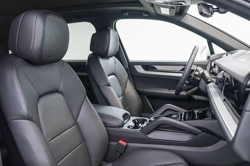 Thumbnail: 2026 Porsche Cayenne - 12