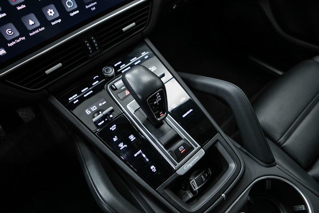 Thumbnail: 2022 Porsche Cayenne - 13