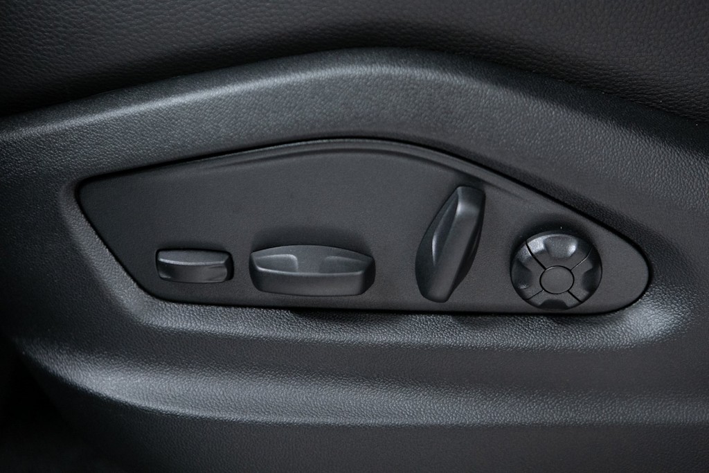 Thumbnail: 2026 Porsche Cayenne - 18