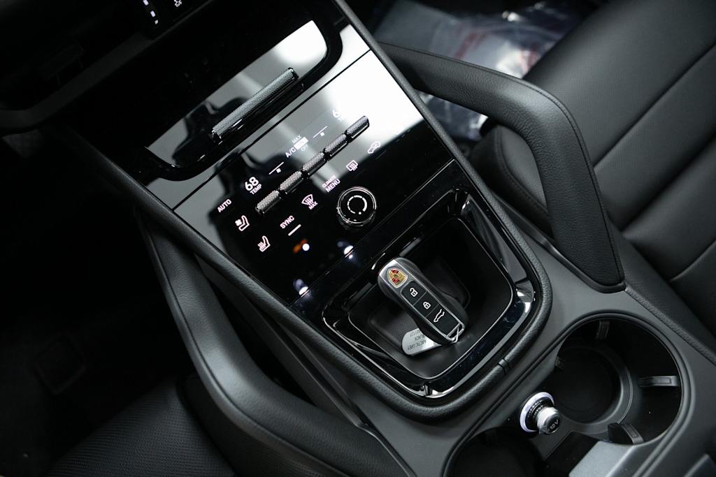 Thumbnail: 2026 Porsche Cayenne - 20