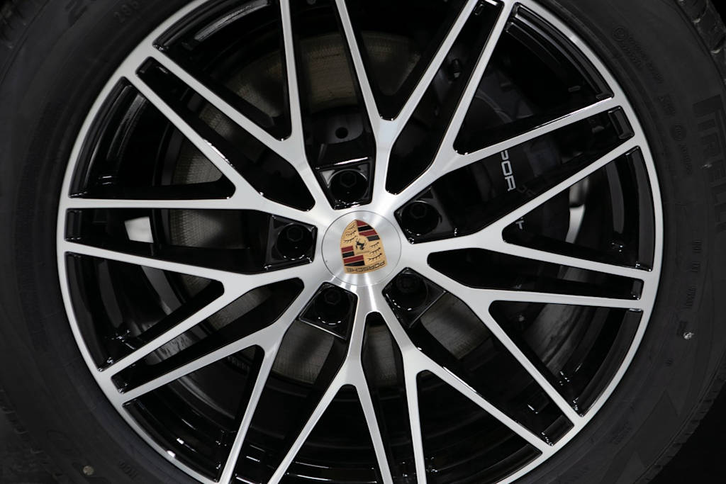 Thumbnail: 2026 Porsche Cayenne - 6