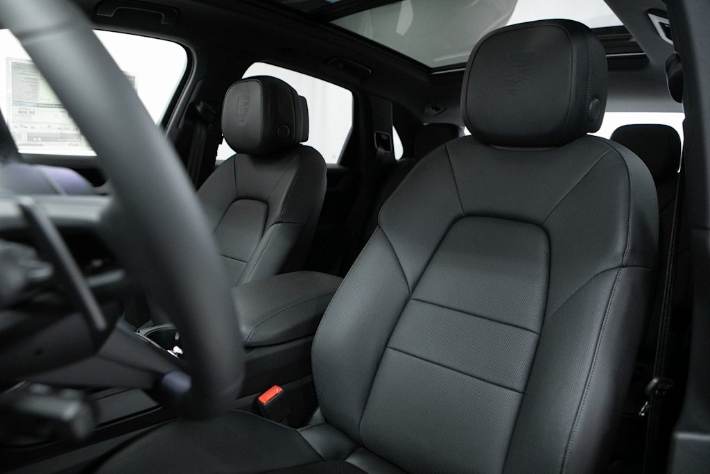 Thumbnail: 2026 Porsche Cayenne - 8