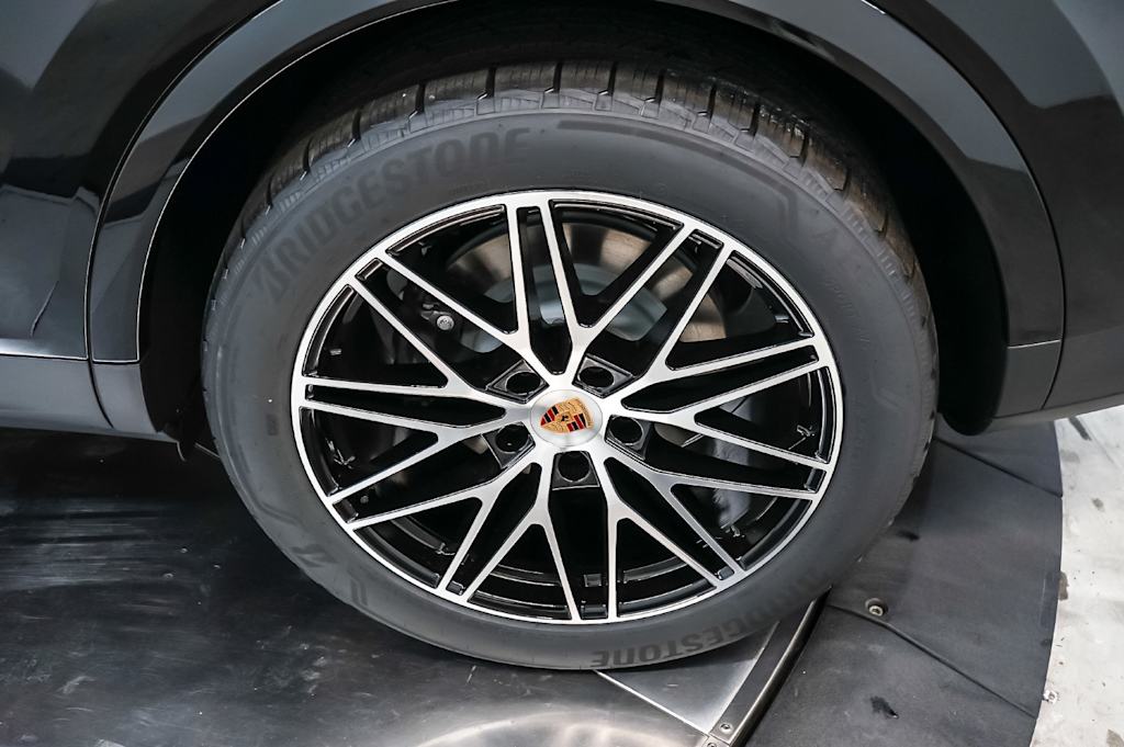 Thumbnail: 2026 Porsche Cayenne - 8