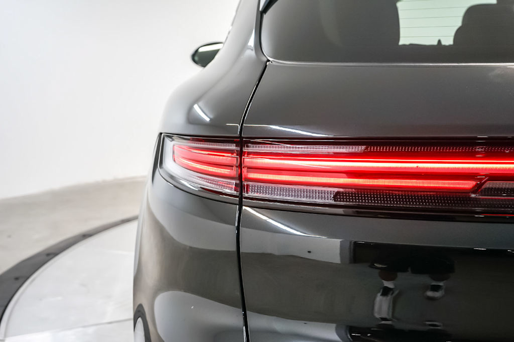Thumbnail: 2026 Porsche Cayenne - 22