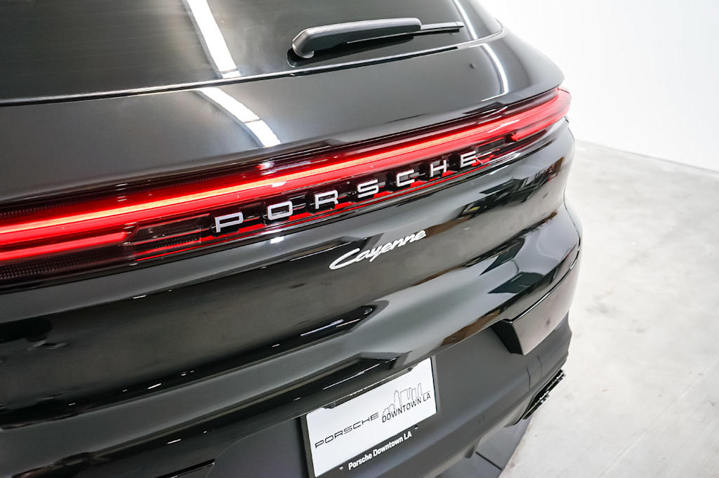 Thumbnail: 2026 Porsche Cayenne - 23