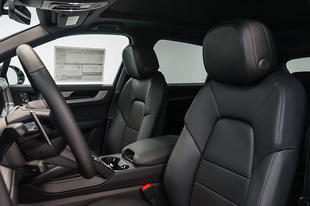 Thumbnail: 2026 Porsche Cayenne - 11