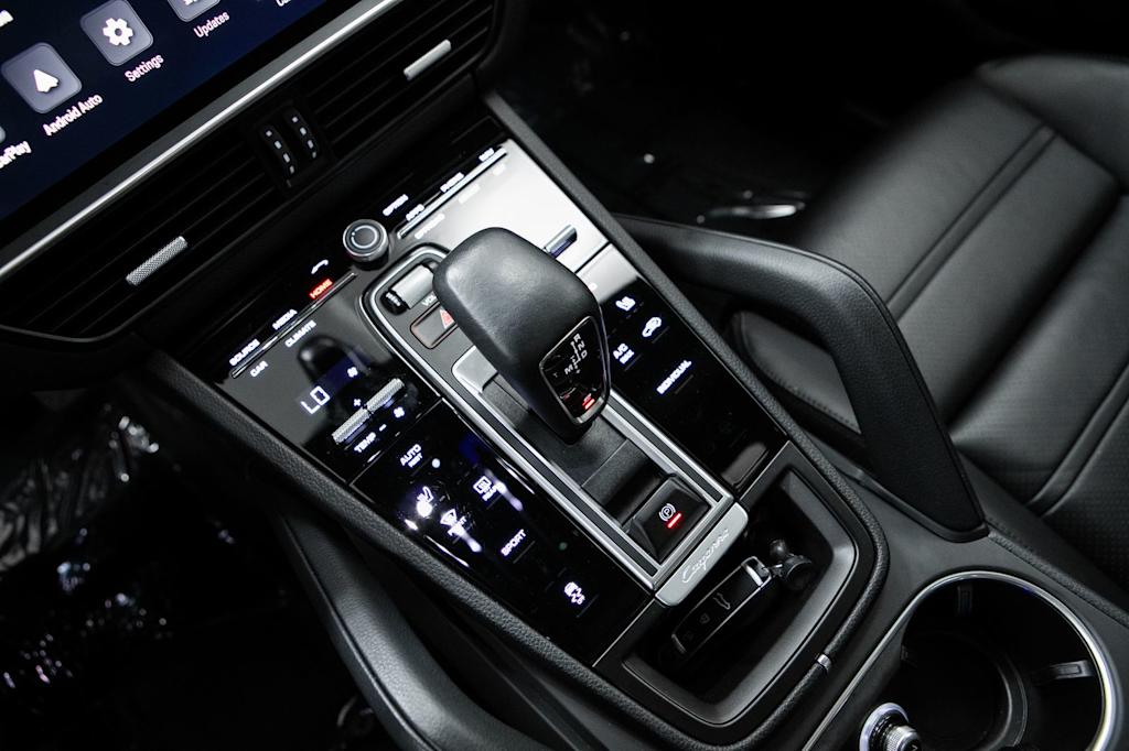 Thumbnail: 2023 Porsche Cayenne - 11
