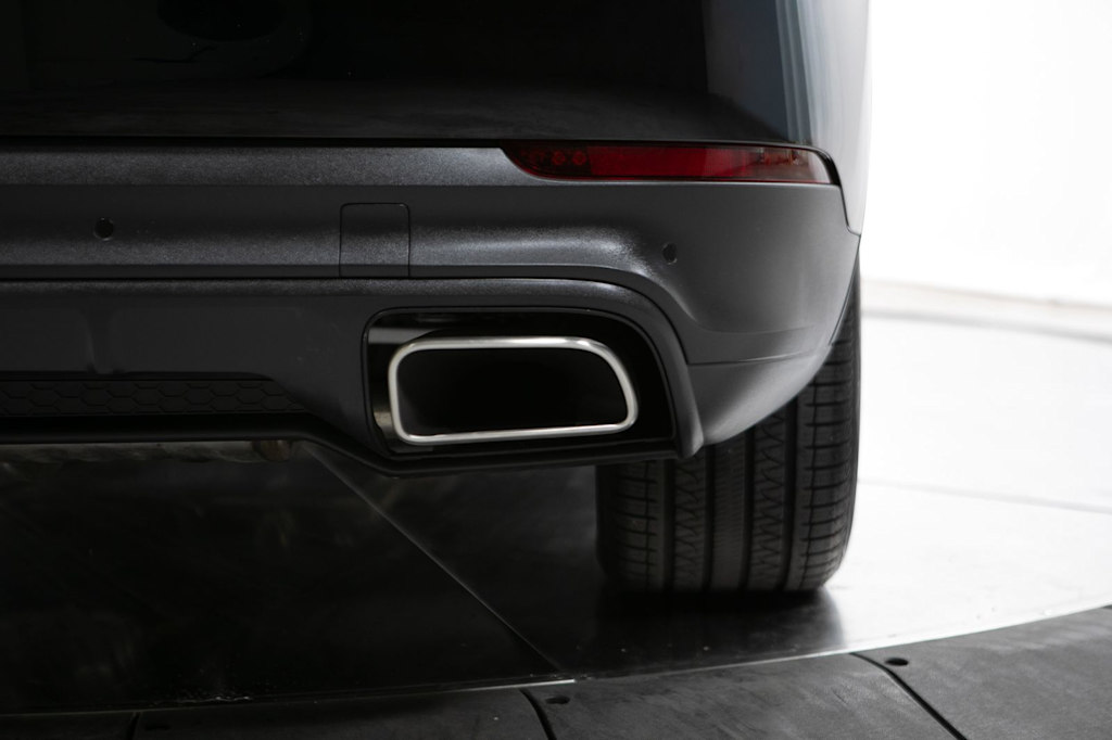 Thumbnail: 2023 Porsche Cayenne - 24