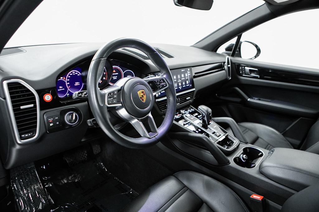 Thumbnail: 2023 Porsche Cayenne - 2
