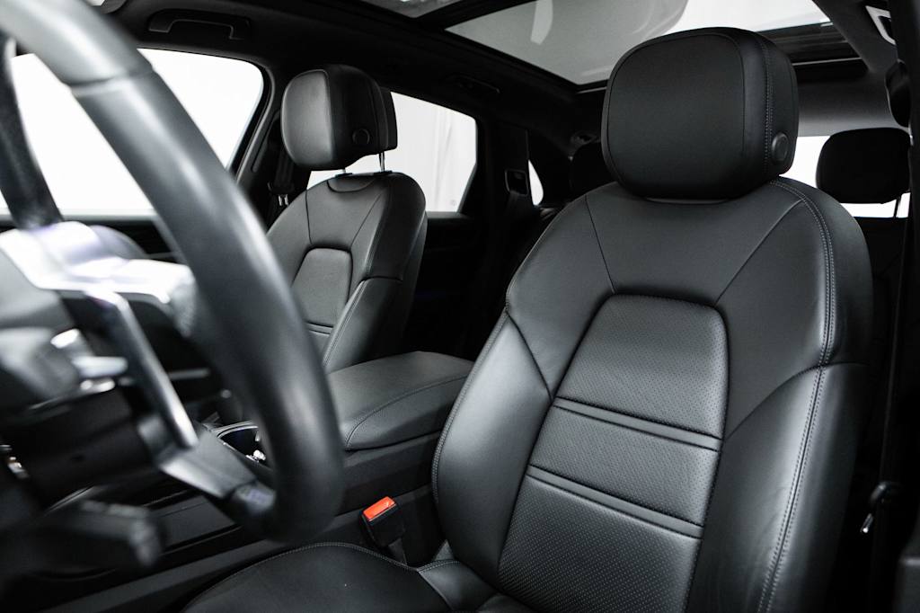 Thumbnail: 2023 Porsche Cayenne - 7