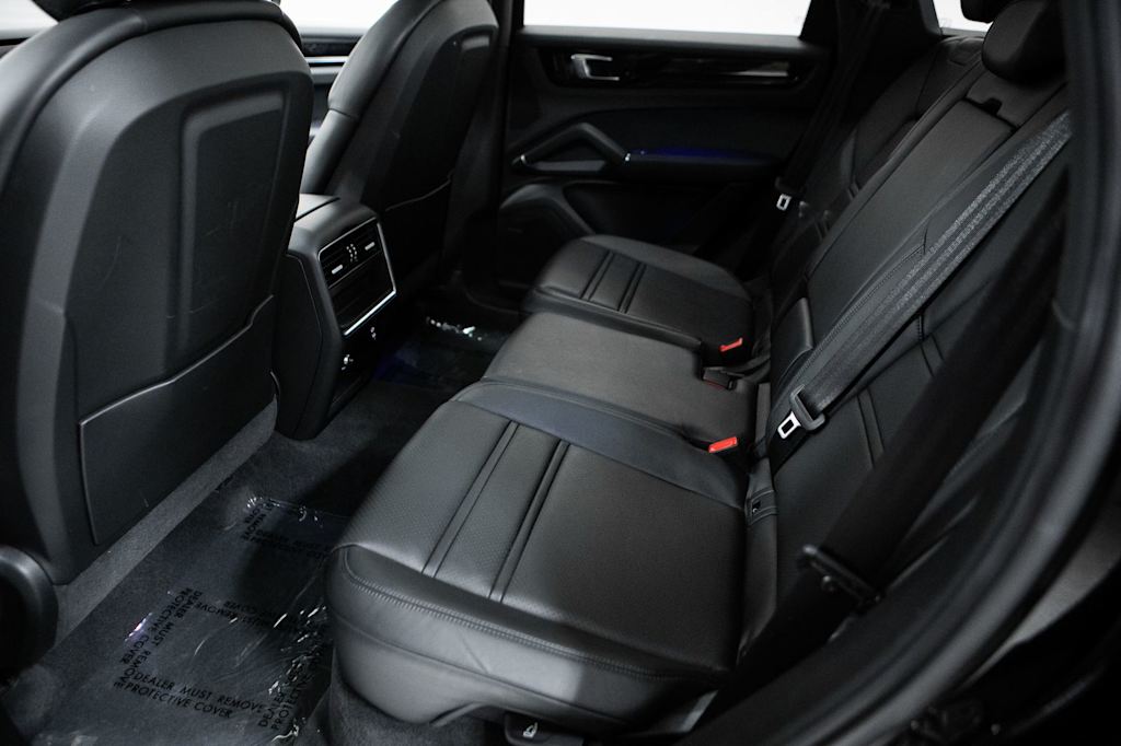 Thumbnail: 2023 Porsche Cayenne - 9