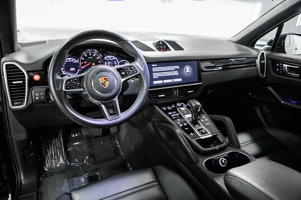Thumbnail: 2023 Porsche Cayenne - 6