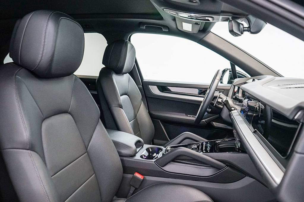 Thumbnail: 2026 Porsche Cayenne - 12