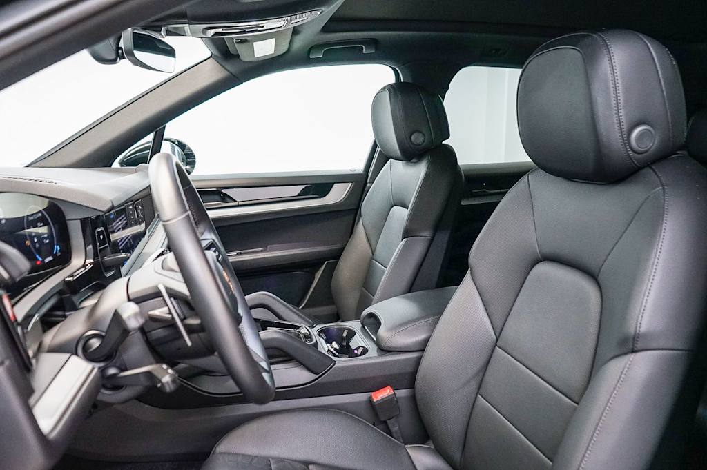Thumbnail: 2026 Porsche Cayenne - 26