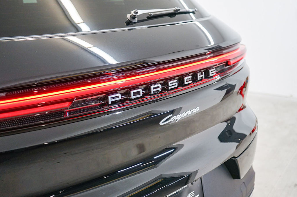 Thumbnail: 2026 Porsche Cayenne - 7