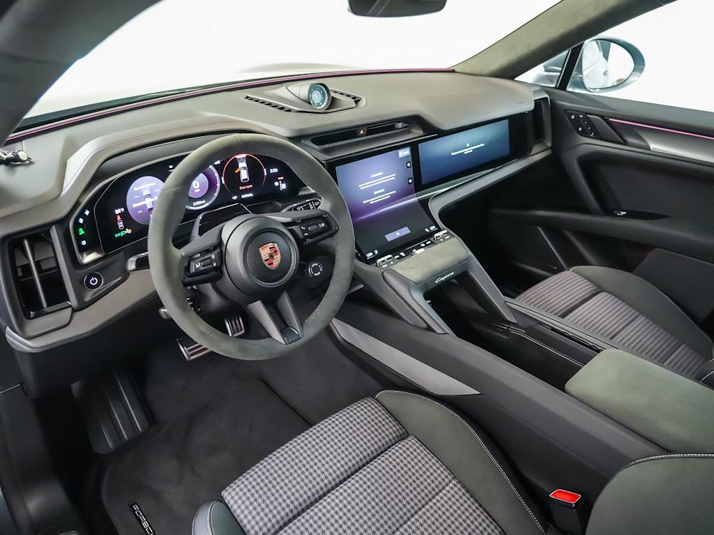 Thumbnail: 2026 Porsche Cayenne - 2