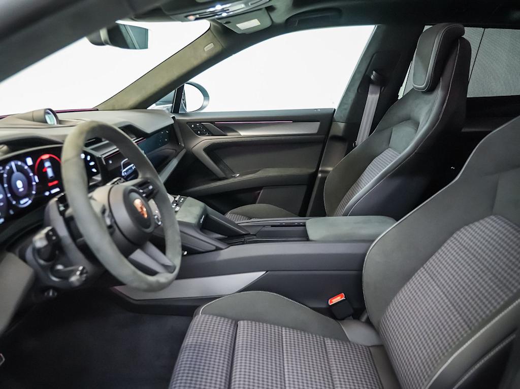 Thumbnail: 2026 Porsche Cayenne - 25