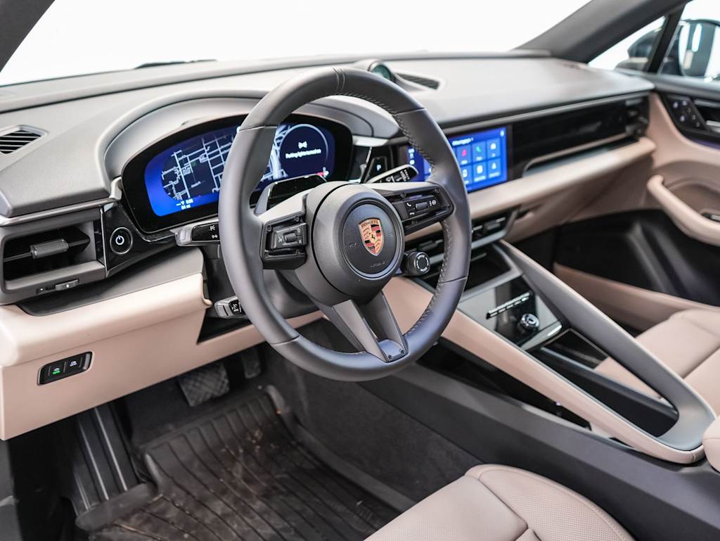 Thumbnail: 2026 Porsche Macan - 2