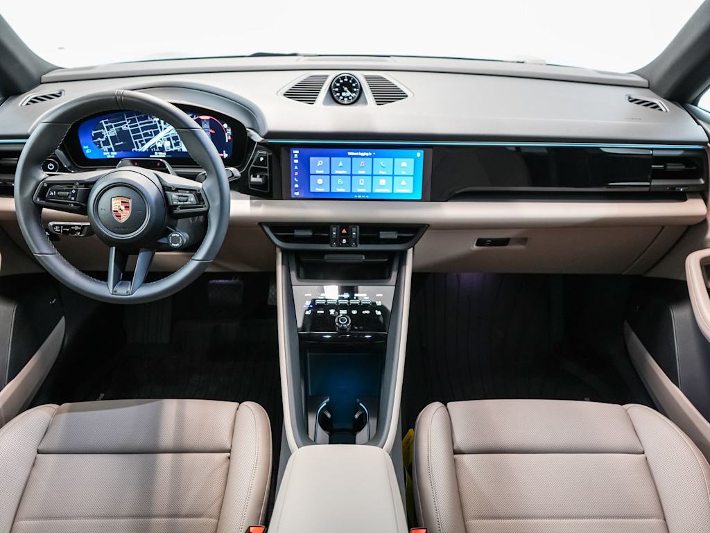 Thumbnail: 2026 Porsche Macan - 8