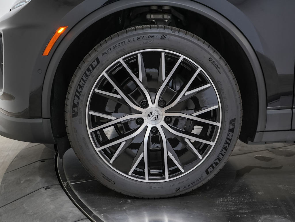 Thumbnail: 2026 Porsche Macan - 22