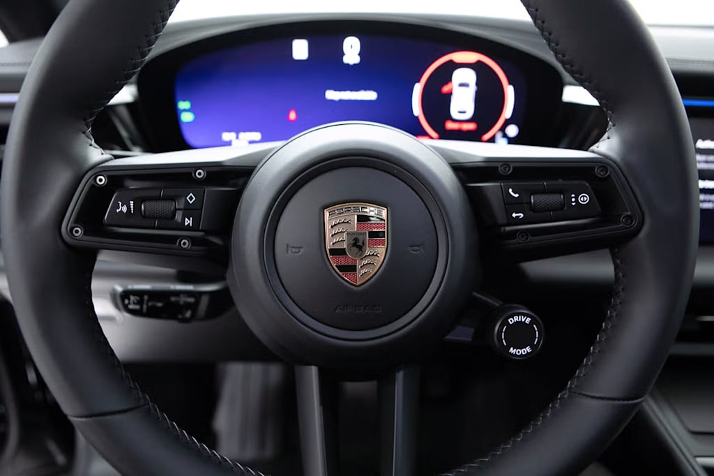 Thumbnail: 2025 Porsche Macan - 10