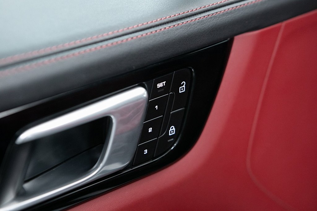 Thumbnail: 2022 Porsche Cayenne - 7