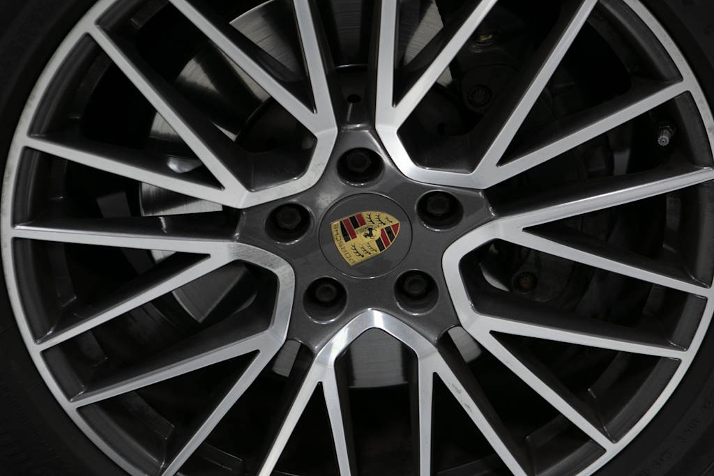 Thumbnail: 2022 Porsche Cayenne - 8