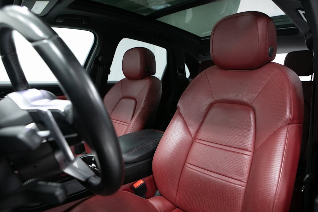 Thumbnail: 2022 Porsche Cayenne - 10