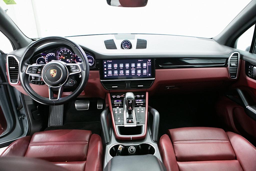 Thumbnail: 2022 Porsche Cayenne - 9