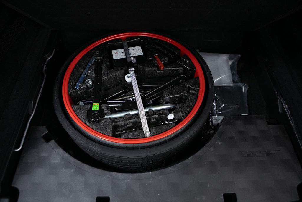 Thumbnail: 2022 Porsche Cayenne - 26