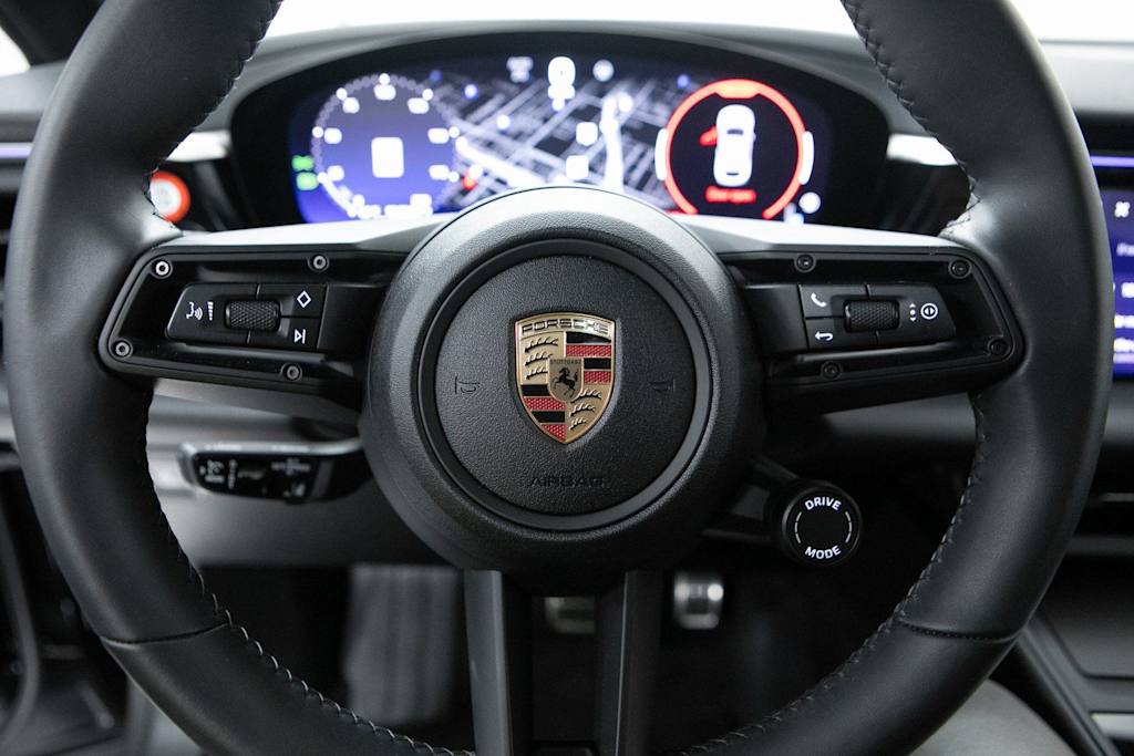 Thumbnail: 2025 Porsche Macan - 13