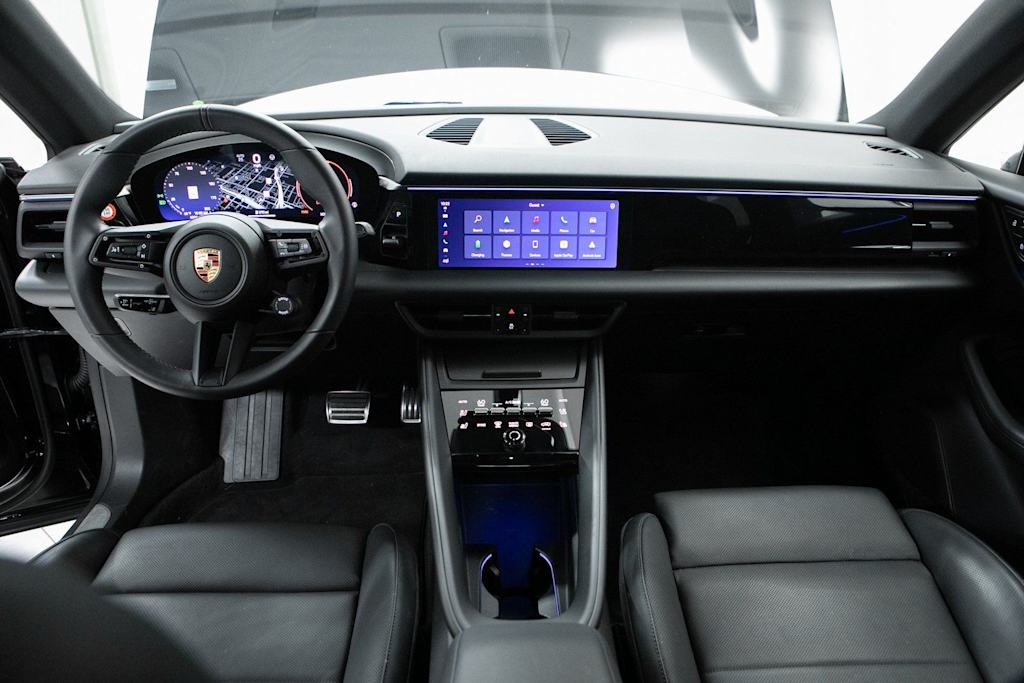 Thumbnail: 2025 Porsche Macan - 9