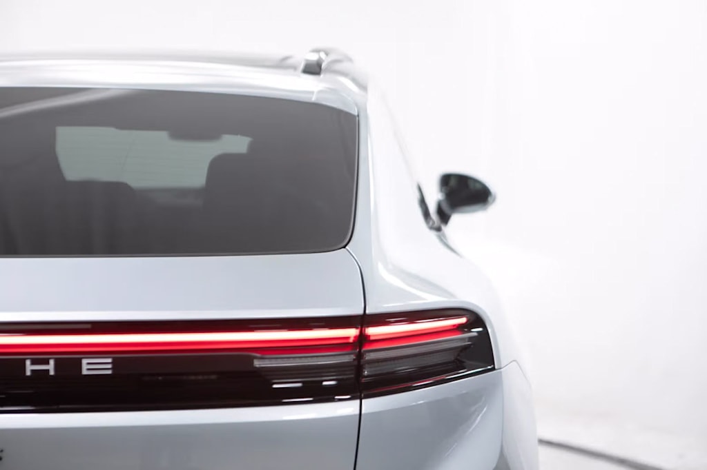 Thumbnail: 2026 Porsche Macan - 26