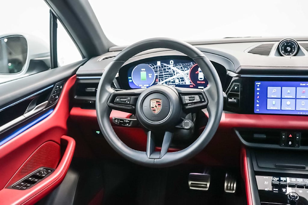 Thumbnail: 2025 Porsche Macan - 14