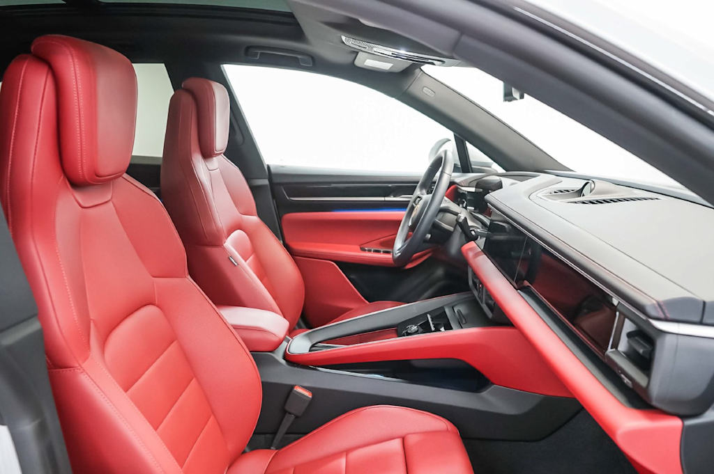 Thumbnail: 2025 Porsche Macan - 11