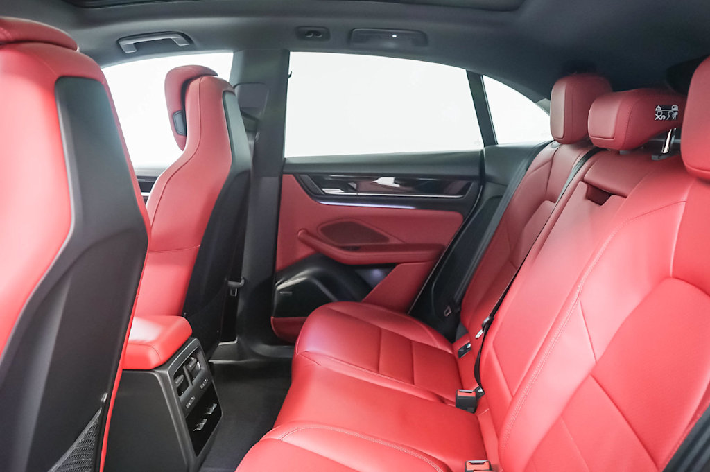 Thumbnail: 2025 Porsche Macan - 12