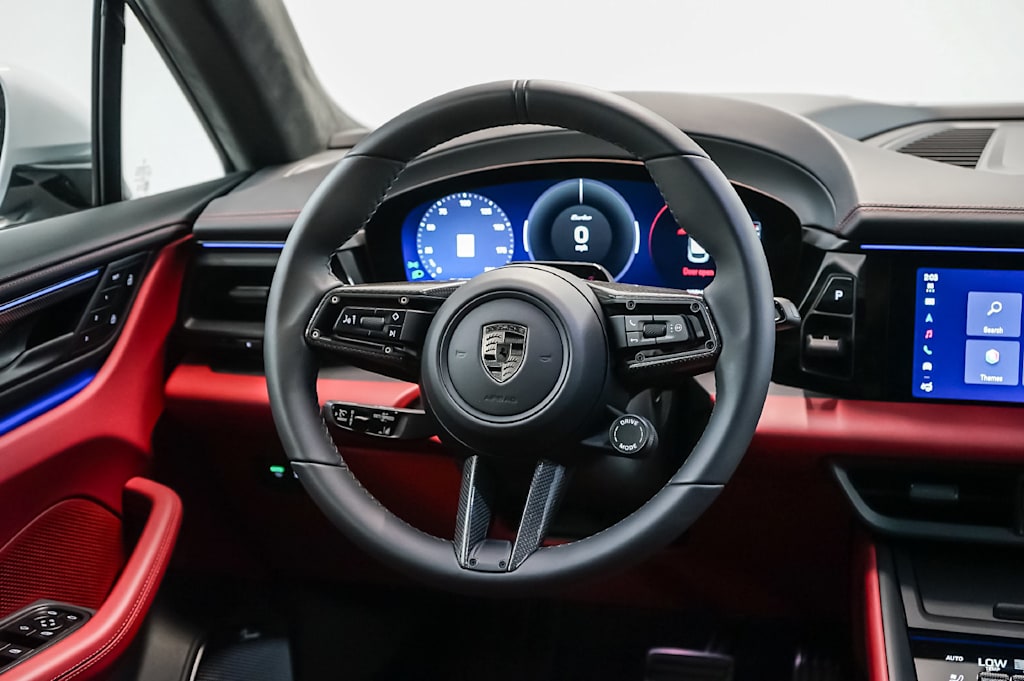 Thumbnail: 2026 Porsche Macan - 13