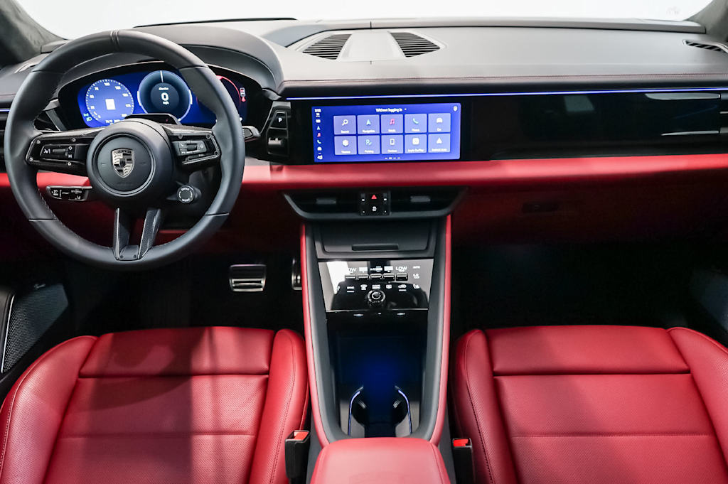 Thumbnail: 2026 Porsche Macan - 8