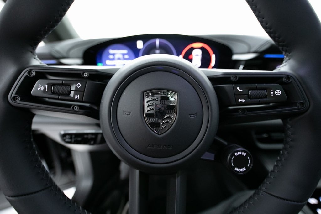 Thumbnail: 2025 Porsche Macan - 13