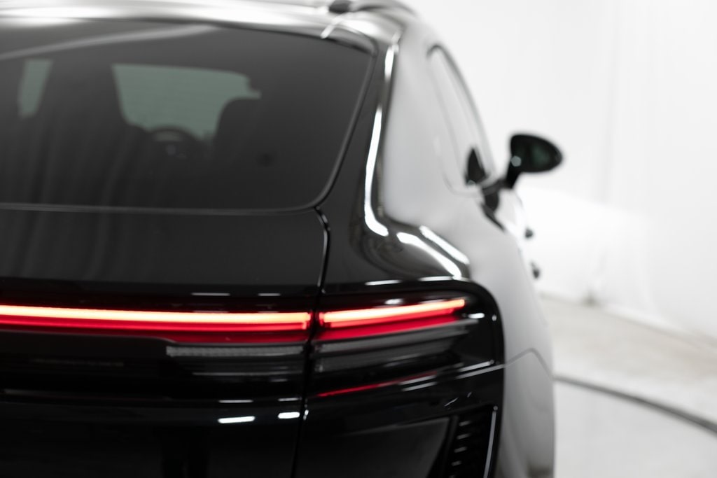 Thumbnail: 2025 Porsche Macan - 27