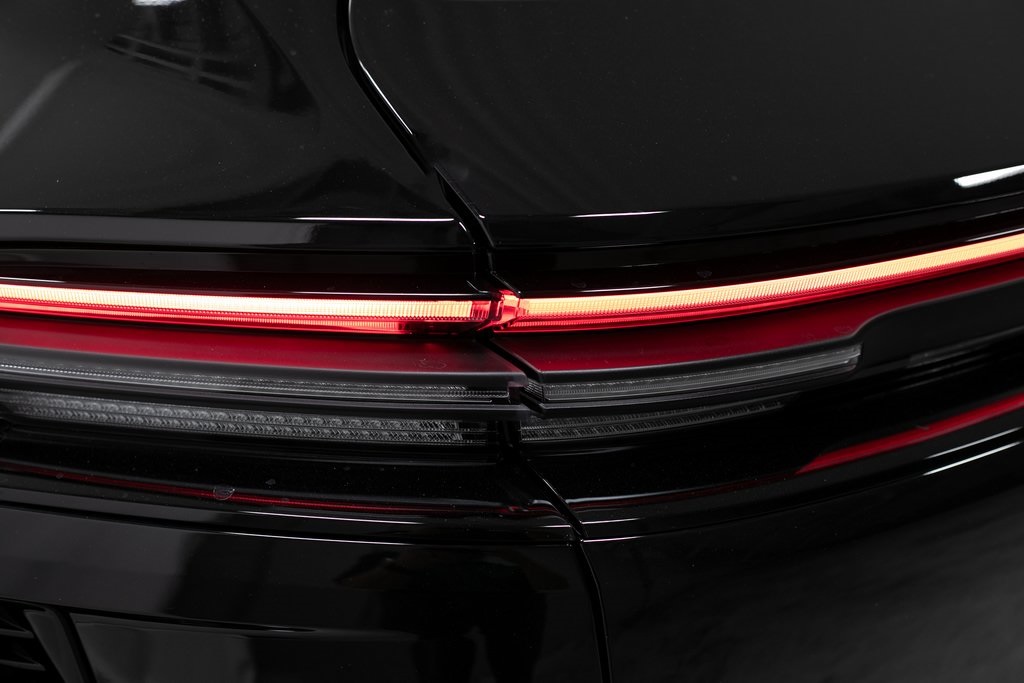 Thumbnail: 2025 Porsche Macan - 24