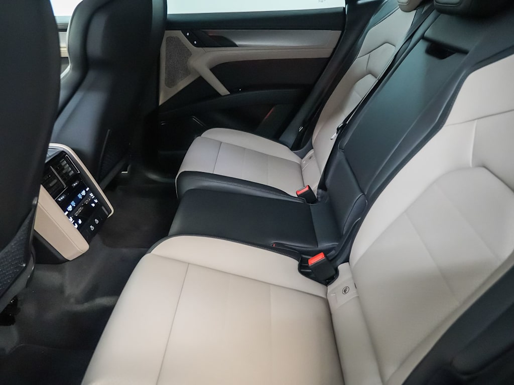 Thumbnail: 2026 Porsche Cayenne - 11