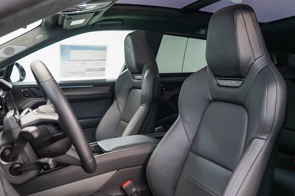 Thumbnail: 2026 Porsche Cayenne - 10