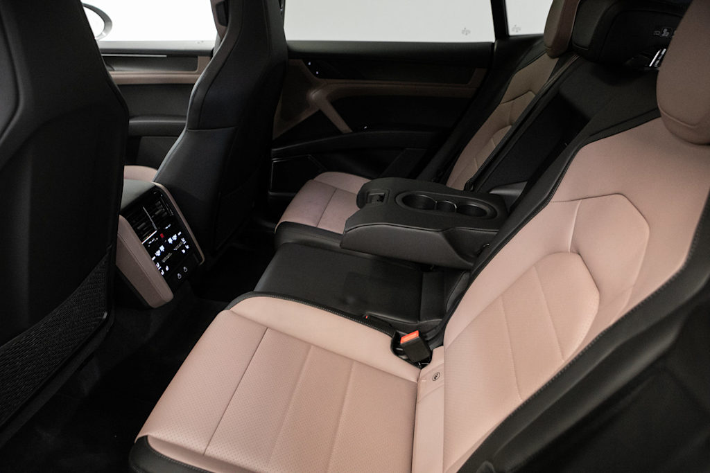 Thumbnail: 2026 Porsche Cayenne - 23