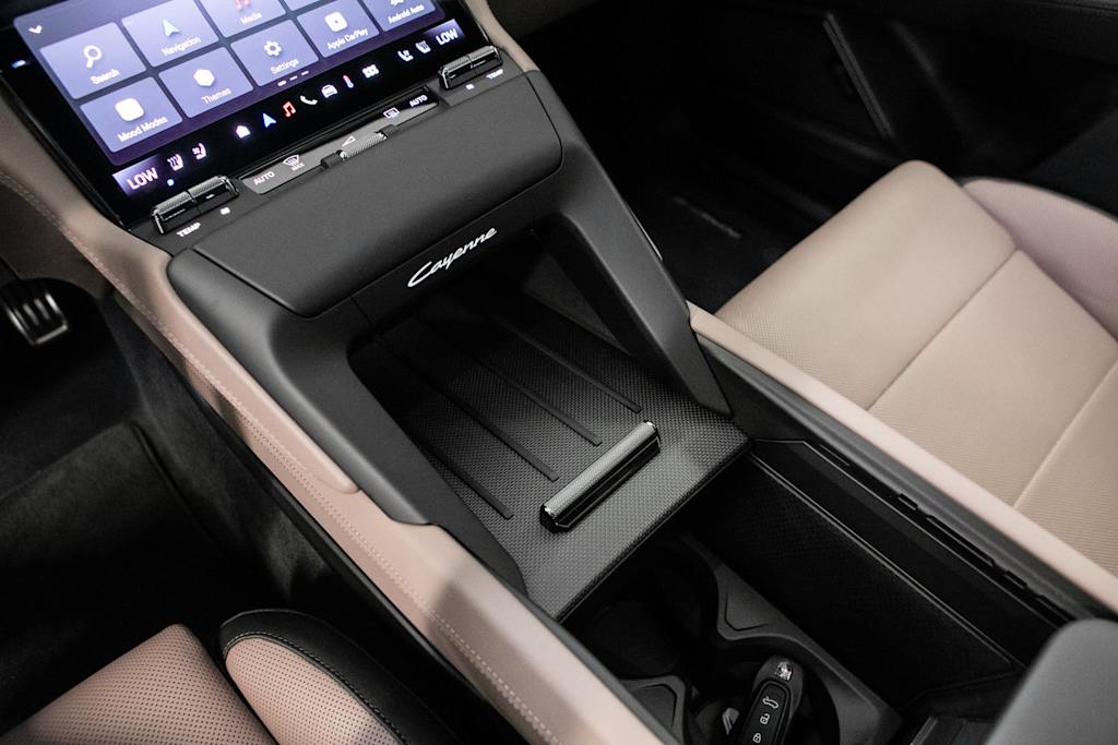 Thumbnail: 2026 Porsche Cayenne - 11